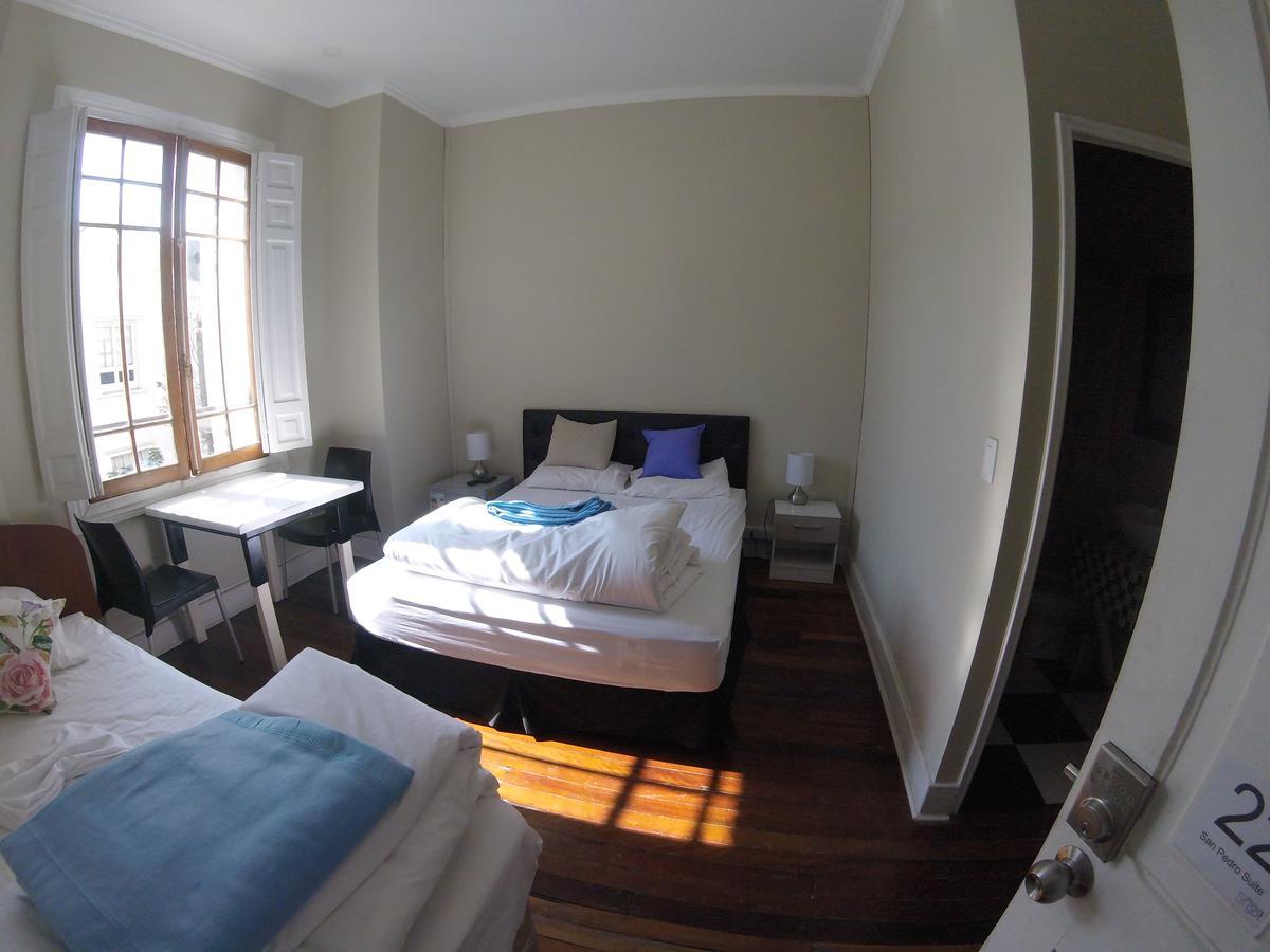Casa Roble Hostal Boutique Сантьяго Экстерьер фото
